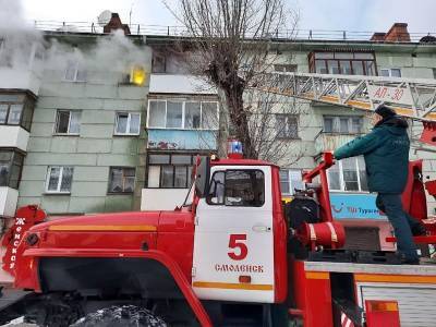 Сегодня в Смоленске в горящей квартире погиб мужчина - rabochy-put.ru - Смоленск - Смоленская обл.