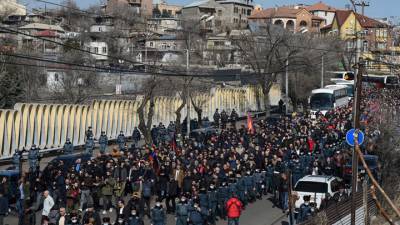 Армен Саркисян - Никола Пашинян - Новое обострение кризиса в Армении: что происходит в Ереване - vesti.ru - Ереван