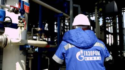 Владимир Путин - Александр Новак - Российские нефтяники получат 125 млрд руб. выручки из-за решения ОПЕК+ - vesti.ru
