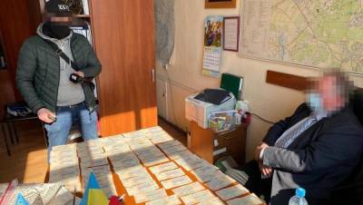 50 тысяч за 3 месяца аренды: на взятке разоблачили одного из руководителей НАН Украины – фото - 24tv.ua - Киев