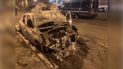 Во Франции - Беспорядки во Франции: на окраинах Лиона снова жгли автомобили - vesti.ru - Москва