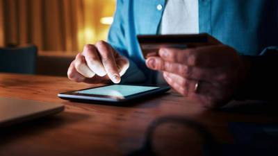 Успешный вход: как воруют деньги через мобильный банк - smartmoney.one