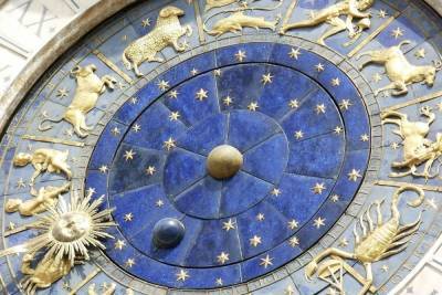 Остерегайтесь внезапных проблем и отложите поездки: гороскоп для всех знаков Зодиака на 11 марта 2021 года - novos.mk.ru