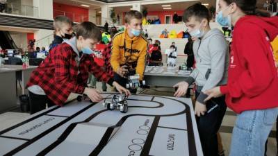 Более 40 команд школьников выступят на соревнованиях по робототехнике в Москве - riafan.ru - Москва - Техноград