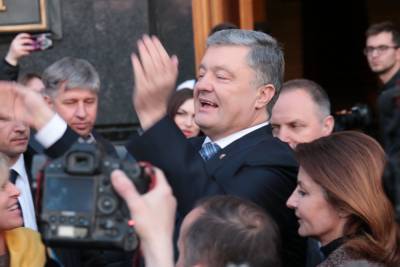 Петр Порошенко - Виктор Медведчук - В "Слуге народа" заявили, что Порошенко ждет уголовное дело, – СМИ - 24tv.ua - Новости