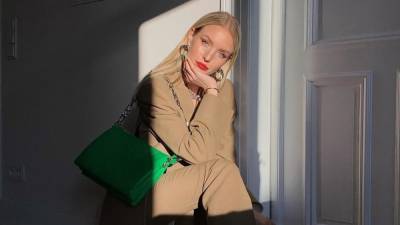 Louis Vuitton - Леони Ханне поразила изысканным образом в брючном костюме: фото - 24tv.ua - Париж
