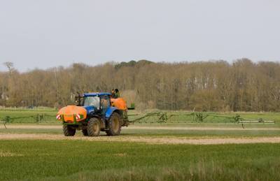 Украинские аграрии обеспечены СЗР на 60% - agroportal.ua - Украина