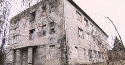"У нас просто крик души, помогите!": жители Гвардейска на Первом канале рассказали, что живут в разрушающемся доме - klops.ru - Гвардейск