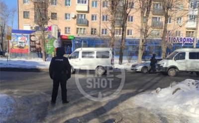 В Северодвинске задержан вооруженный мужчина, который ранее захватил заложницу в офисе микрозаймов - echo.msk.ru - Северодвинск