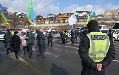 Протестующие заблокировали курорт Буковель - korrespondent.net - Киев - Ивано-Франковская обл. - Ивано-Франковск