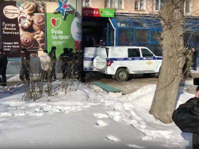В Северодвинске задержали мужчину, взявшего в заложники сотрудницу отделения микрозаймов - kasparov.ru - Северодвинск