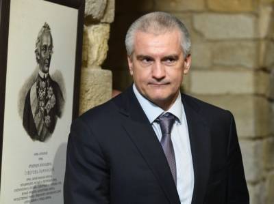 Сергей Аксенов - Крым традиционно объявил выходные по случаю трех религиозных праздников - interfax-russia.ru - Крым