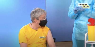 Александр Ткаченко - «Не верьте фейкам». Ткаченко вакцинировался от коронавируса — видео - nv.ua