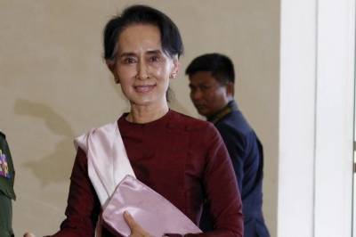 Аун Сан Су Чжи - Госсоветника Мьянмы обвинили в незаконном получении $600 000 и золота - aif.ru - Бирма