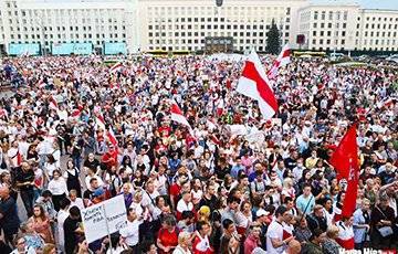 Роман Бондаренко - История с отменой ЧМ по хоккею показала, чего могут добиться разгневанные белорусы - charter97.org