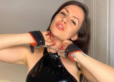 Девушка-коп бросила службу и стала успешно зарабатывать в Интернете - skuke.net - США - Англия - Интересно