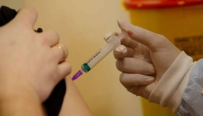 На Буковине медики отказываются от вакцинации из-за страха и религии - lenta.ua