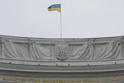 Дмитрий Кулеба - В Киеве назвали «три кита» для возвращения Крыма - lenta.ru - Киев - Крым - Севастополь