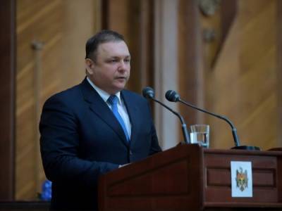 Экс-глава КСУ Шевчук: Поддержавших Харьковские соглашения депутатов нельзя привлечь к ответственности, если они голосовали по убеждениям - gordonua.com - Конституция - Парламент