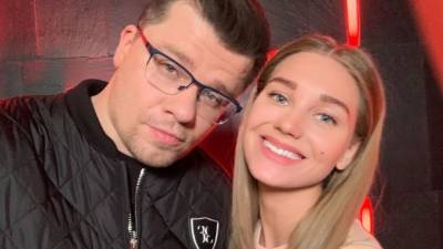 Кристина Асмус - Гарик Харламов - Кристина Асмус: Гарик Харламов очень обижен на меня - nation-news.ru