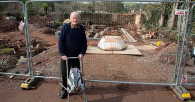 Британский пенсионер нашел на своем заднем дворе остатки 700-летнего дворца - focus.ua - Англия - Находка - Дворец