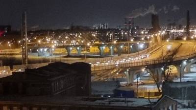 Десятки машин такси скопились на мосту Бетанкура в Петербурге - polit.info - Санкт-Петербург - Петербург