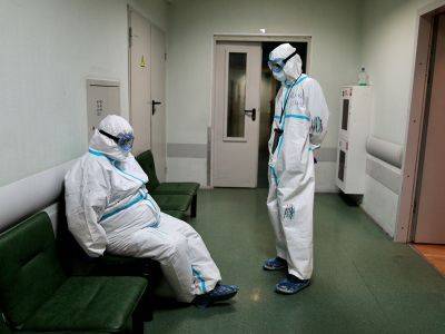 Джон Хопкинс - В России выявили 9 794 новых случая COVID-19 за сутки - kasparov.ru - Москва - Санкт-Петербург - Московская обл. - Нижегородская обл. - Самарская обл.