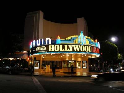 В Лос-Анджелесе после годичного перерыва в работе вновь открываются кинотеатры - lenta.ua - Лос-Анджелес - Нью-Йорк - Нью-Йорк