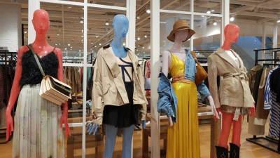 Продавцам одежды и текстиля продлили срок для нанесения маркировки на товар - riafan.ru - Москва