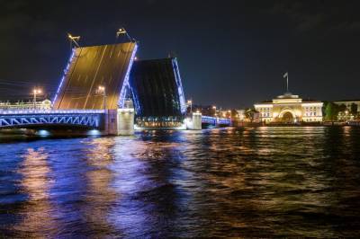 святой Патрик - В честь Дня святого Патрика изменит подсветку Дворцовый мост - neva.today - Санкт-Петербург - Ирландия