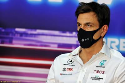 Тото Вольфф - В Mercedes не знают причину проблем с коробкой передач - f1news.ru