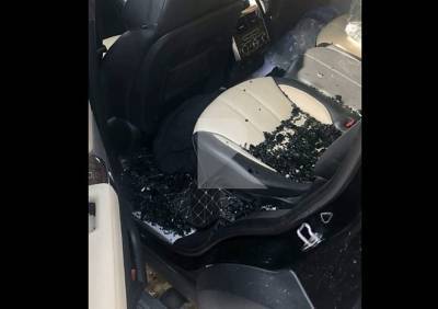 На улице Вокзальной мужчина разбил стекло припаркованной машины - ya62.ru - Рязань