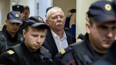 Суд удовлетворил УДО осужденного на восемь лет экс-главы Карелии - iz.ru - республика Карелия