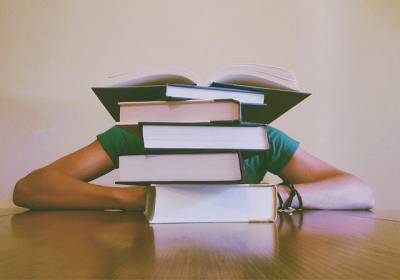 Директор школы из Одесской области об уничтожении русскоязычных книг: Это старые учебники - kp.ua - Одесская обл.
