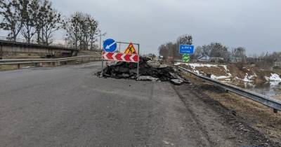 На Волыни частично обрушился мост во время ремонтных работ, есть пострадавшие (фото) - focus.ua - Украина