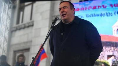 Никол Пашинян - Гагик Царукян - Один из лидеров армянской оппозиции заявил о планах встретиться с Пашиняном - iz.ru