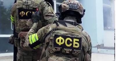 Владислав Есипенко - В оккупированном Крыму ФСБ задержала двух украинцев за возложение цветов к памятнику Шевченко - dsnews.ua - Крым - Симферополь - Кривой Рог
