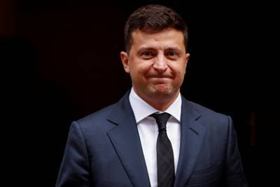 Владимир Зеленский - Зеленский охарактеризовал борьбу с олигархами словами «Украина дает сдачи» - lenta.ru - Киев