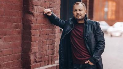 Ярослав Сумишевский - «Обнимашки»: Сумишевский показал, как проводит время с сыном после гибели жены - 5-tv.ru - Красноярск