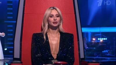 Иван Ургант - "Куда там смотреть?": Лобода оправдалась за откровенный наряд на "Голос. Дети" - inforeactor.ru - Париж