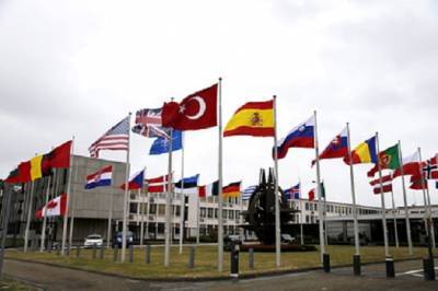 В центре при НАТО «разгорелась война» из-за России - dialog.tj
