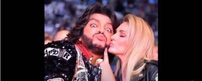 Филипп Киркоров - Екатерина Гусева - Филипп Киркоров сделал подарок с намеком DJ Кате Гусевой - runews24.ru