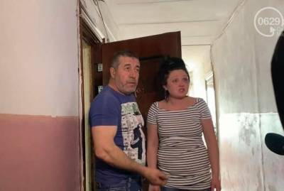 В Мариуполе мама второклассника побила директора школы и завуча, не отдававших ей ребенка - kp.ua - Мариуполь