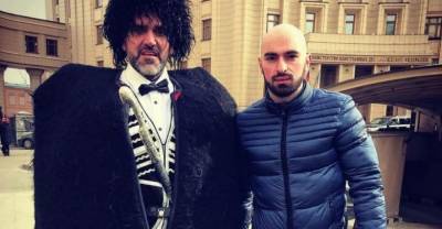 Болгарский журналист в папахе, с саблей и на коне приехал к зданию МИД "свататься" к Захаровой - reendex.ru - Грузия - Московская обл. - Болгария