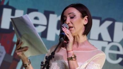 Ольга Бузова - Полина Гагарина - Лев Лещенко - Старая обида: Лещенко не простил Бузовой путаницу с его фамилией - 5-tv.ru