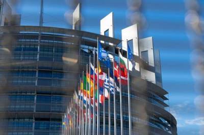 Шарль Мишель - Пять стран ЕС потребовали провести саммит по вопросу распределения вакцин - argumenti.ru - Австрия - Болгария - Словения - Латвия - Брюссель - Ляйен