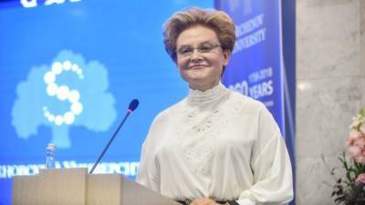 Елена Малышева - Самые необычные факты из биографии телеведущей Елены Малышевой - inforeactor.ru