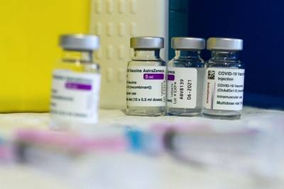 В Норвегии троих медиков госпитализировали после вакцины AstraZeneca - lenta.ru - Австрия - Норвегия - Эстония - Литва - Дания - Латвия - Люксембург - Исландия