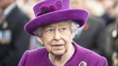 принц Уильям - Елизавета II - принц Гарри - принц Чарльз - Меган Маркл - Елизавета II вспомнила о Гагарине, но не о Гарри - vesti.ru