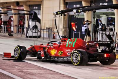 Шарль Леклер - Лоран Мекис - Гонщики Ferrari оценивали разные составы шин - f1news.ru - Бахрейн